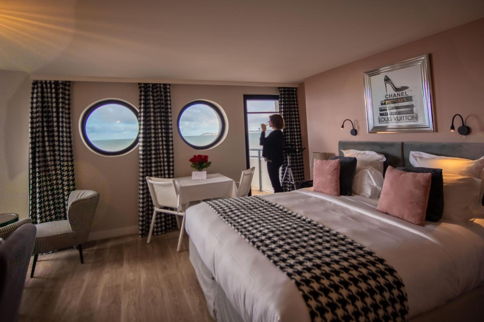 Le Paquebot Hotel Вилервил Екстериор снимка